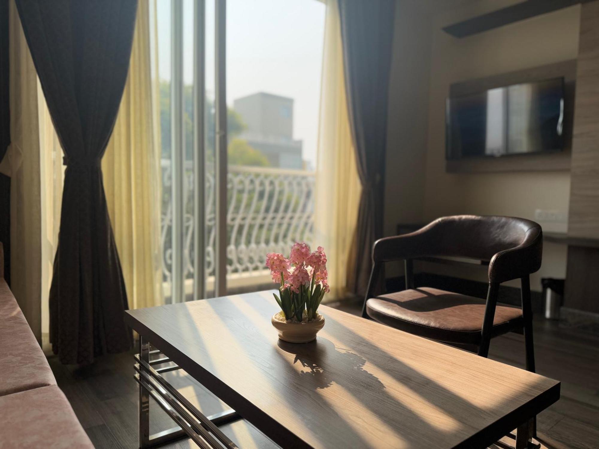 Coco Cabana Варанаси Экстерьер фото